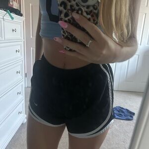 Nike Women's Black Athletic Shorts Small
